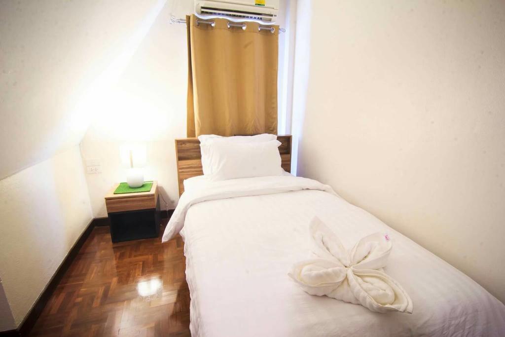 Serene Hostel Nimman Chiang Mai Esterno foto